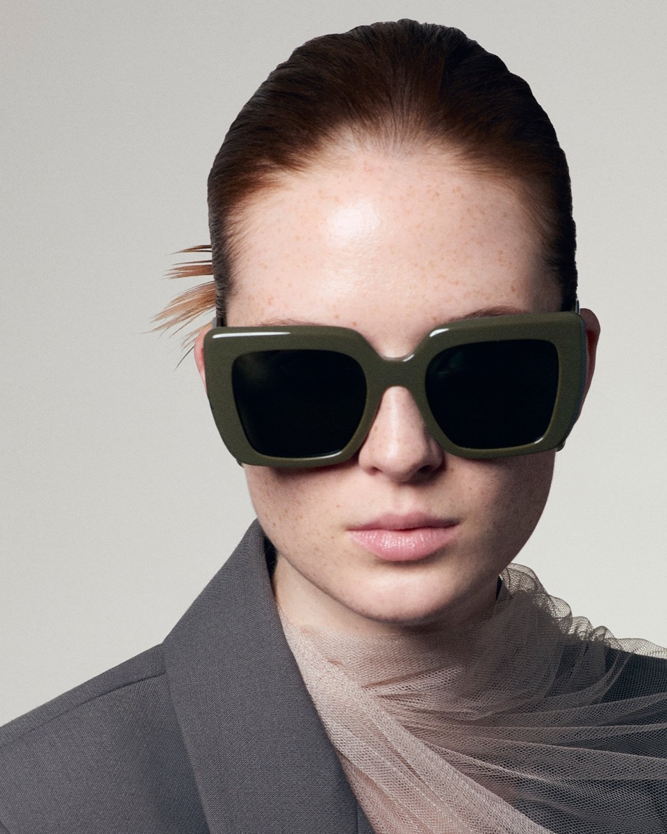 Model met Emmanuelle Khanh-bril