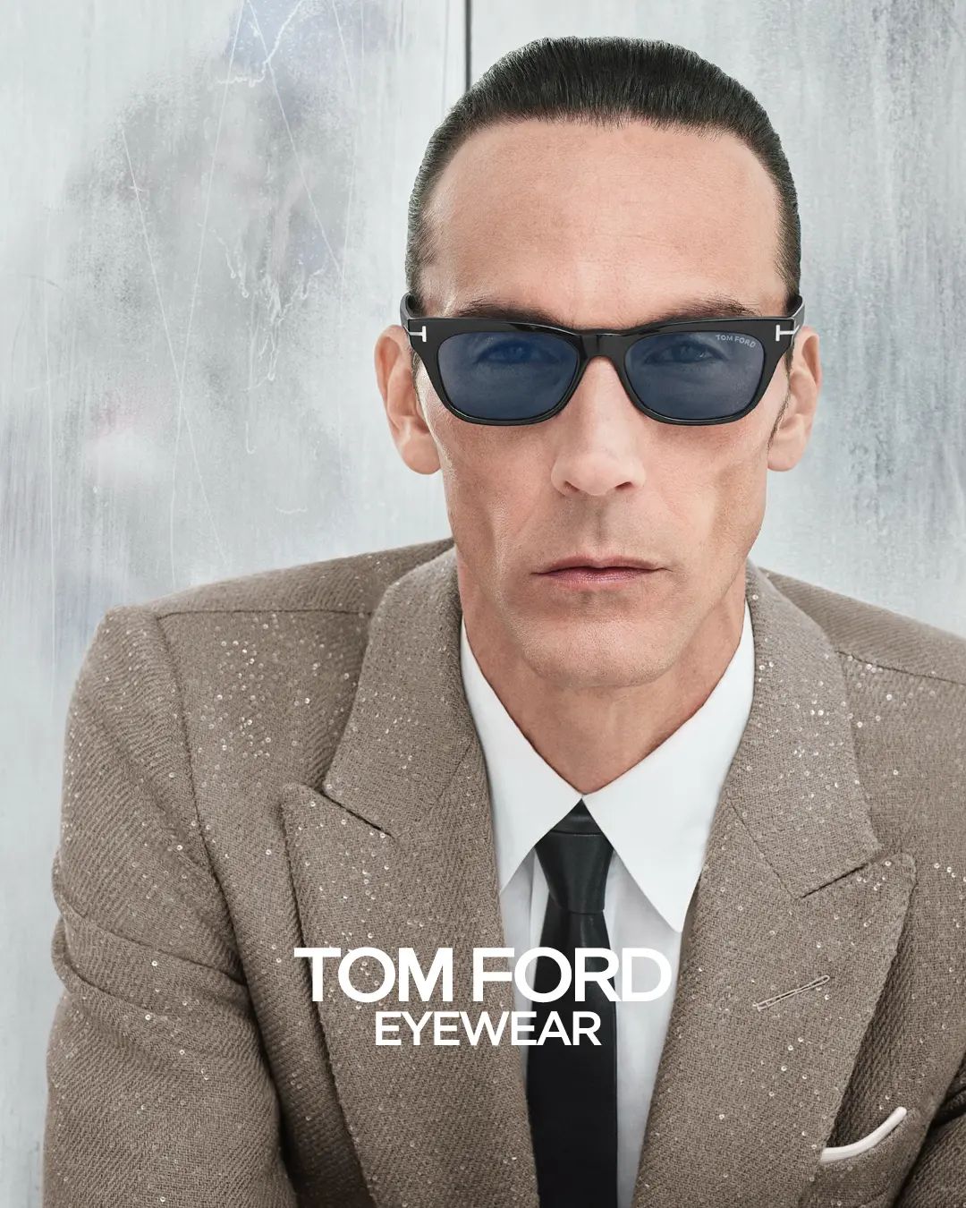 FT_1080x1350px_01 Model met Tom Ford zonnebril – stijlvolle look bij Boschman Optiek